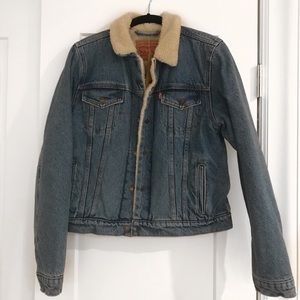 Levi’s original sherpa trucker jacket W/TAGS